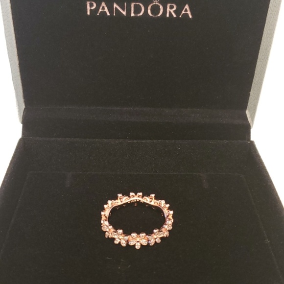 Pandora DAZZLING DAISY RING - Picture 4 of 5